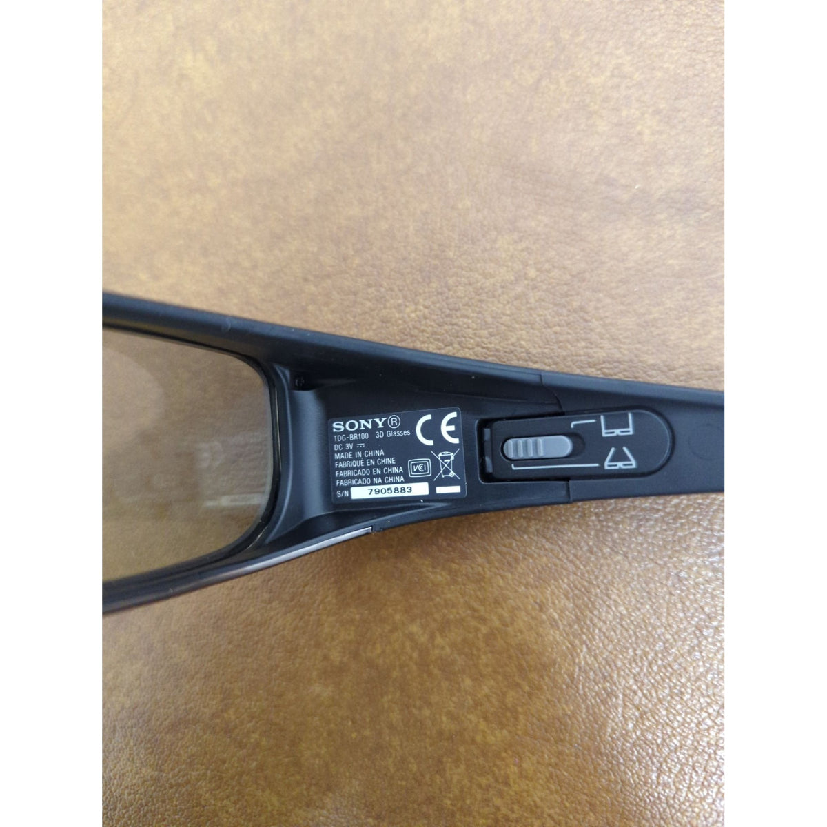 Sony TDG-BR100 3D Active Glasses With Protective Pouch For TV Viewing