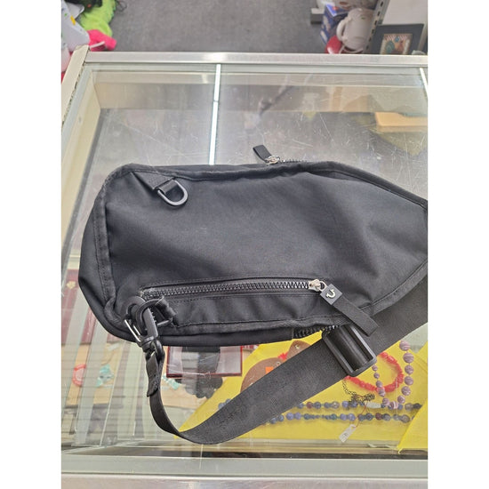 True Religion Crossbody Bag Black Canvas Adjustable Strap Multiple Zipper Pocket