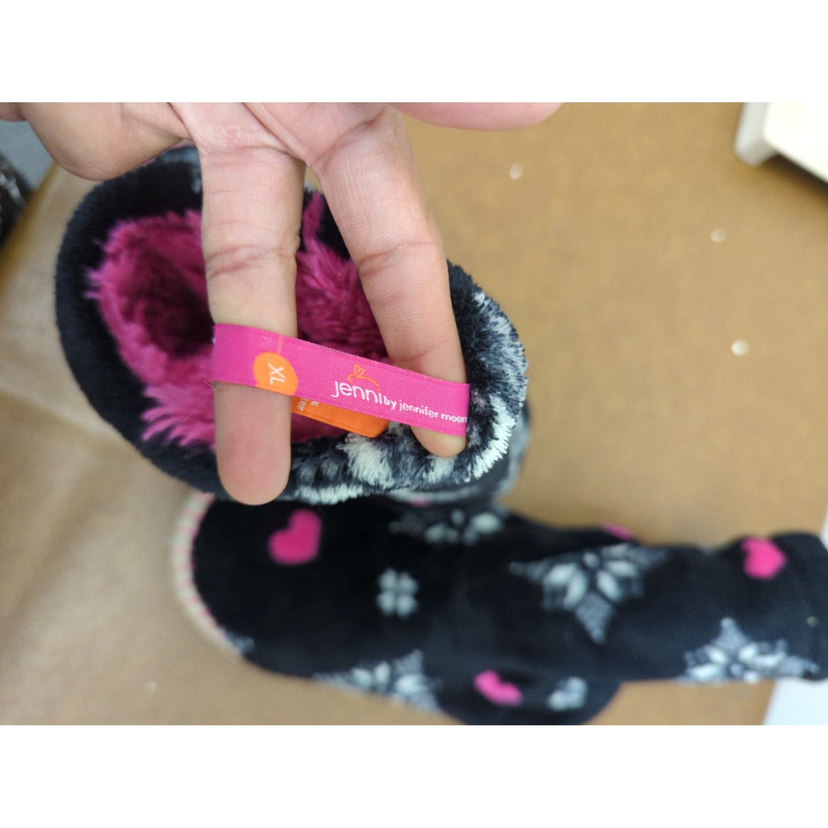 Jenni By Jennifer Moore Womens XL Black Fleece Bootie Slippers With Snowflake & Heart Pattern