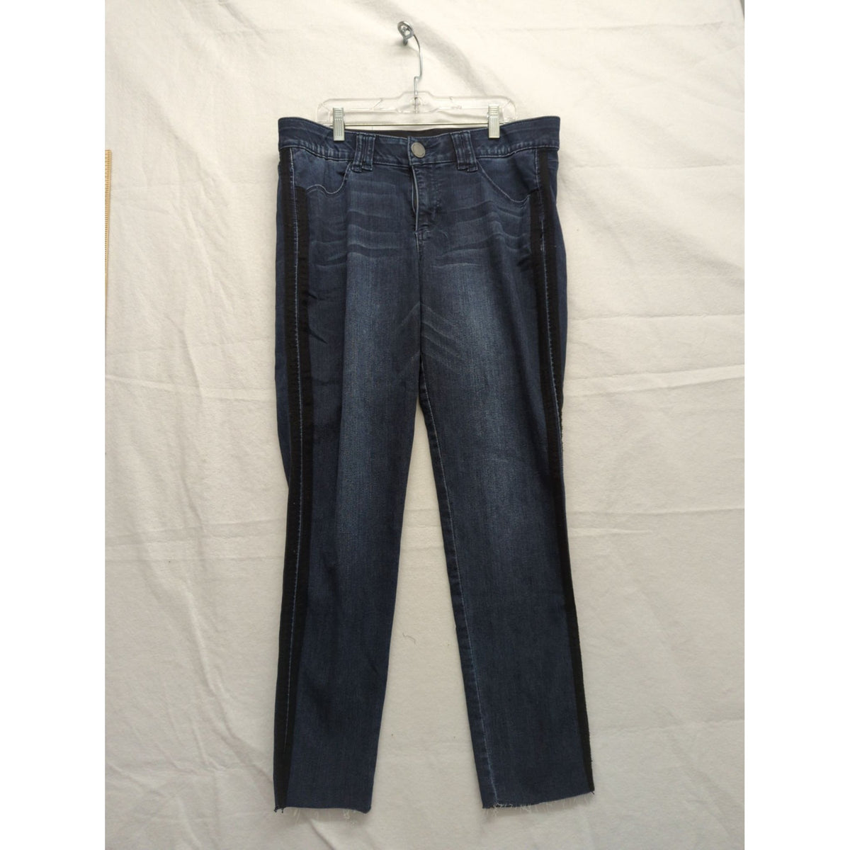 Democracy Womens Dark Wash Jeans With "Ab" Technology Size 10 Straight Leg Denim Raw Hem Made In China