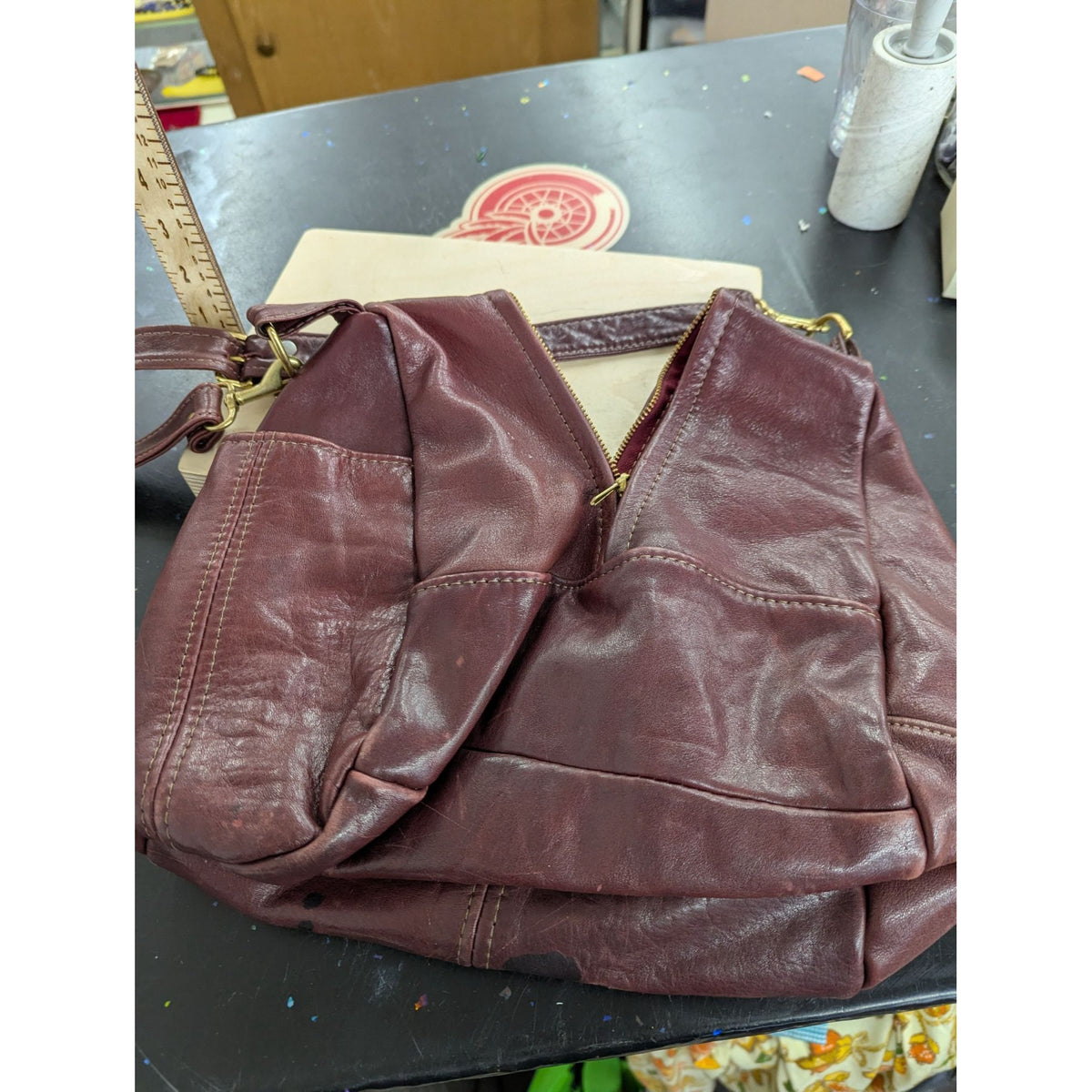 Vintage Burgundy Leather Shoulder Bag With Gold-Tone Hardware And Zipper Closure