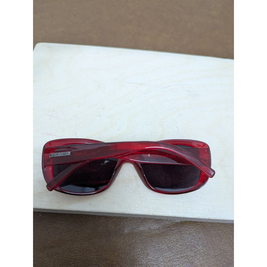 Steve Madden Red Rectangle Sunglasses Performance Line Dark Lens