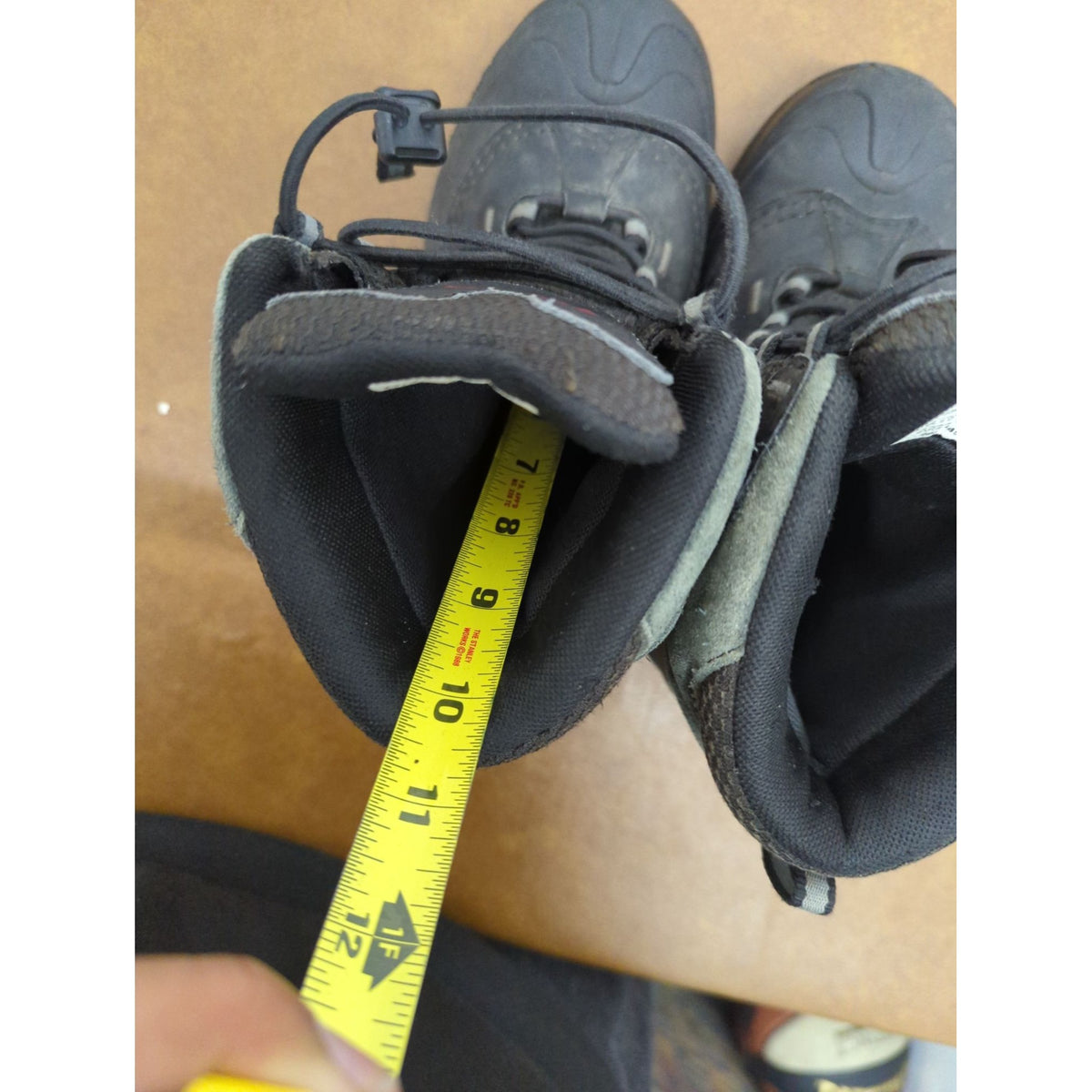 Columbia Black Youth Snow Boots With Durable Soles & Insulated Lining - Size 3