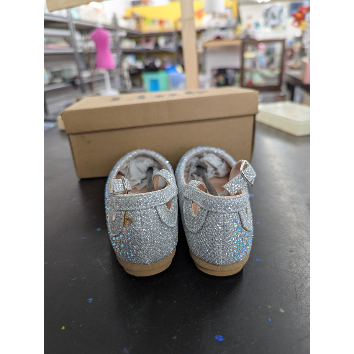 Link Comfort Girls Silver Glitter Mary Jane Shoes Size 10 With Box