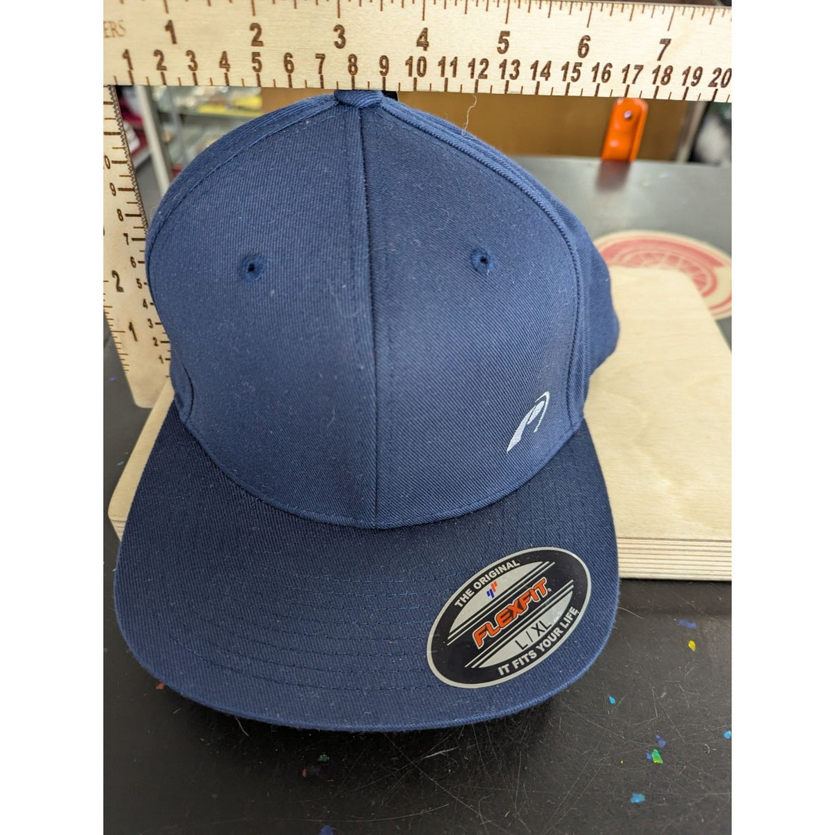 Flexfit Navy Stretchable Fitted Baseball Cap L/XL Polyester Cotton Blend