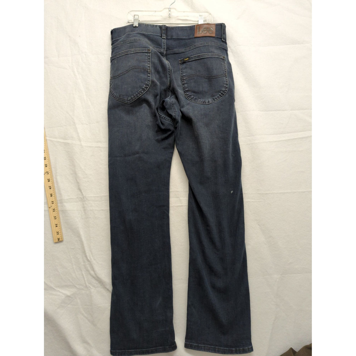 Lee Mens Extreme Motion Athletic Fit Tapered Leg Jeans Medium Wash Size M