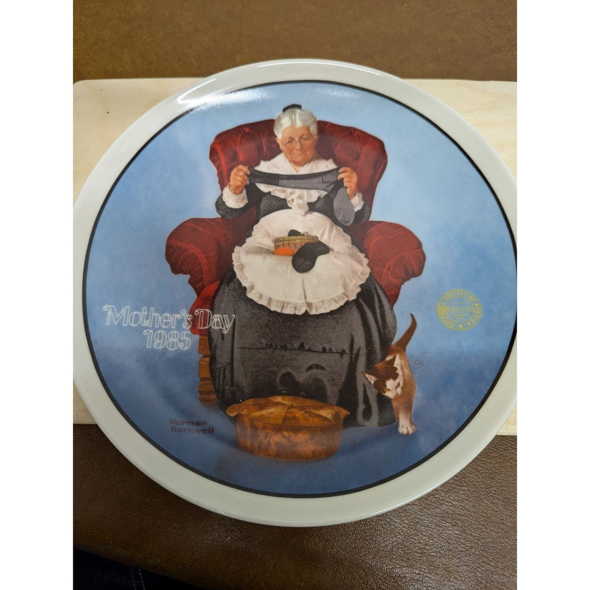 Norman Rockwell Mothers Day 1985 Collectible Plate "Mending Time" Vintage Cerami