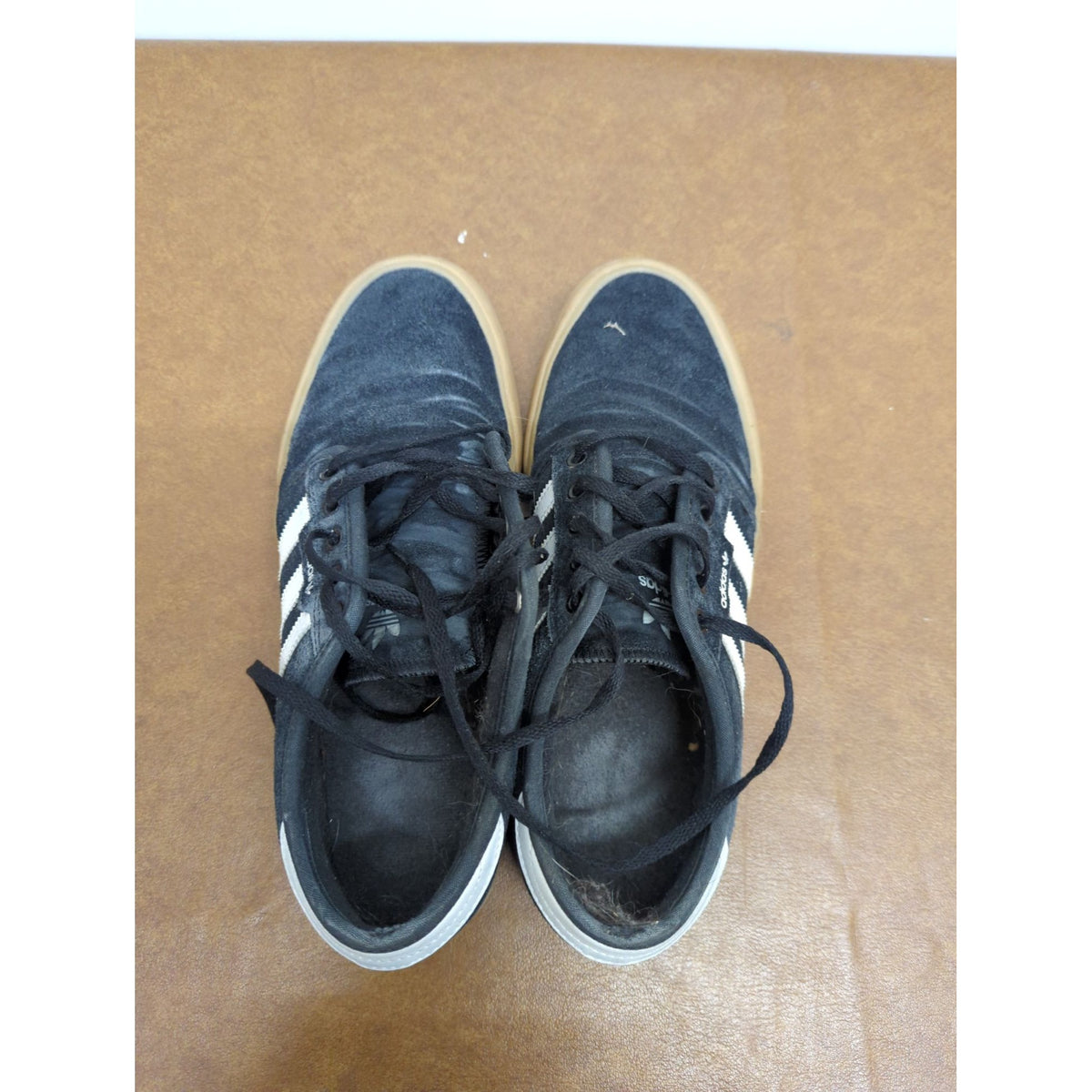 Adidas Mens Black Suede Sneakers With White Stripes & Gum Soles Size 10.5