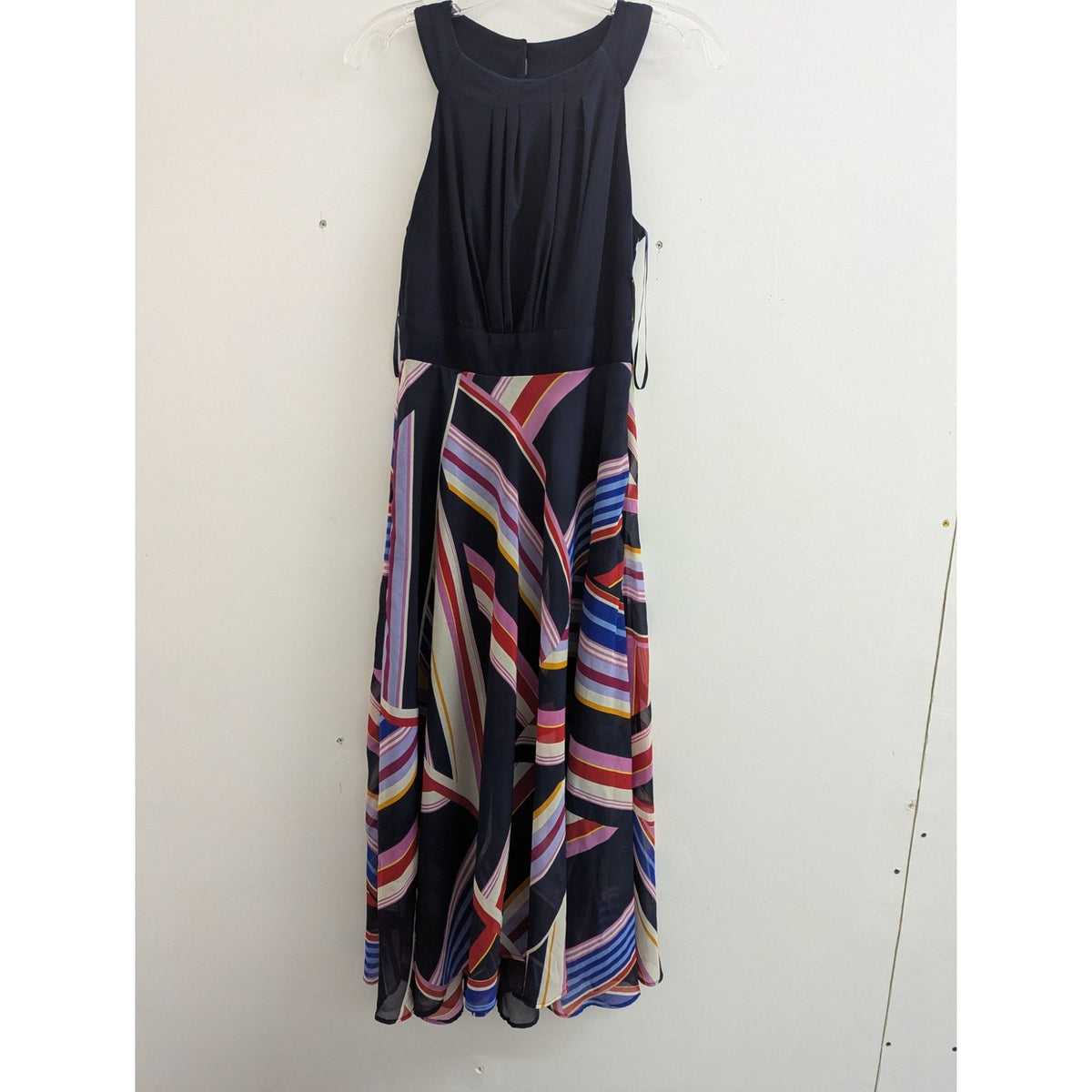 Roz & Ali Navy Sleeveless Dress With Multicolor Striped Skirt Size 4 Lightweight