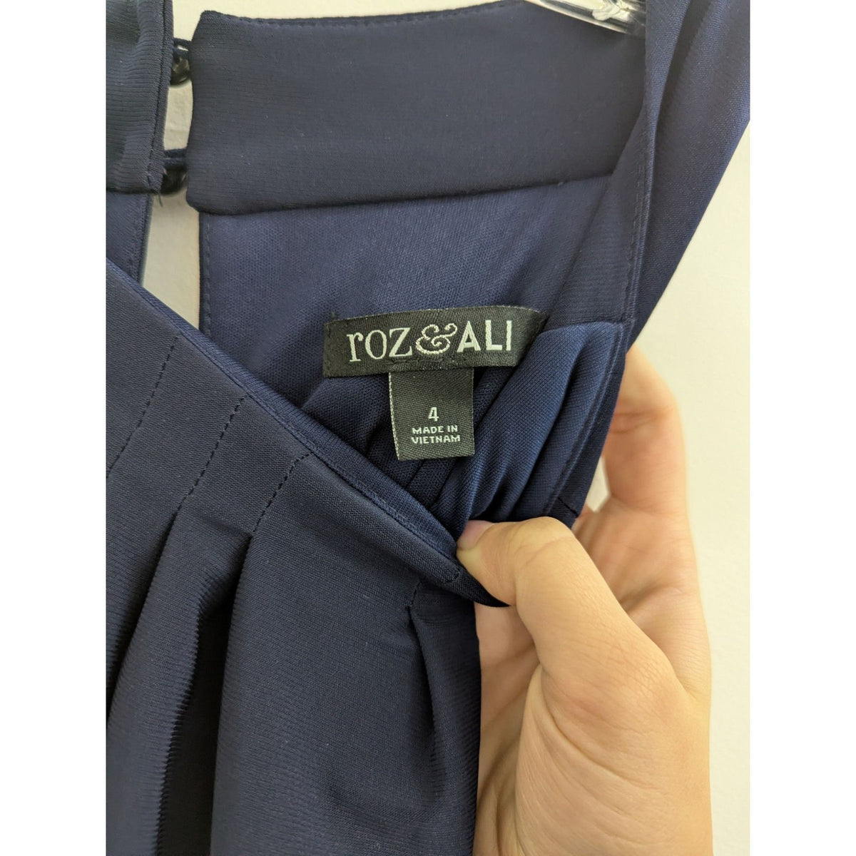 Roz & Ali Navy Sleeveless Dress With Multicolor Striped Skirt Size 4 Lightweight