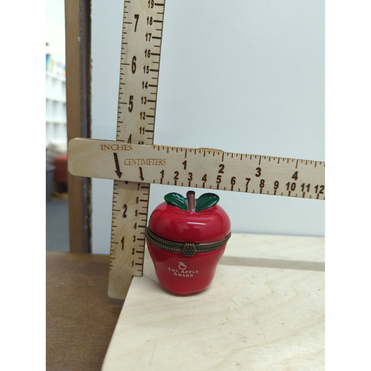 The Apple Award Red Ceramic Trinket Box With Paper Clips & Original Box