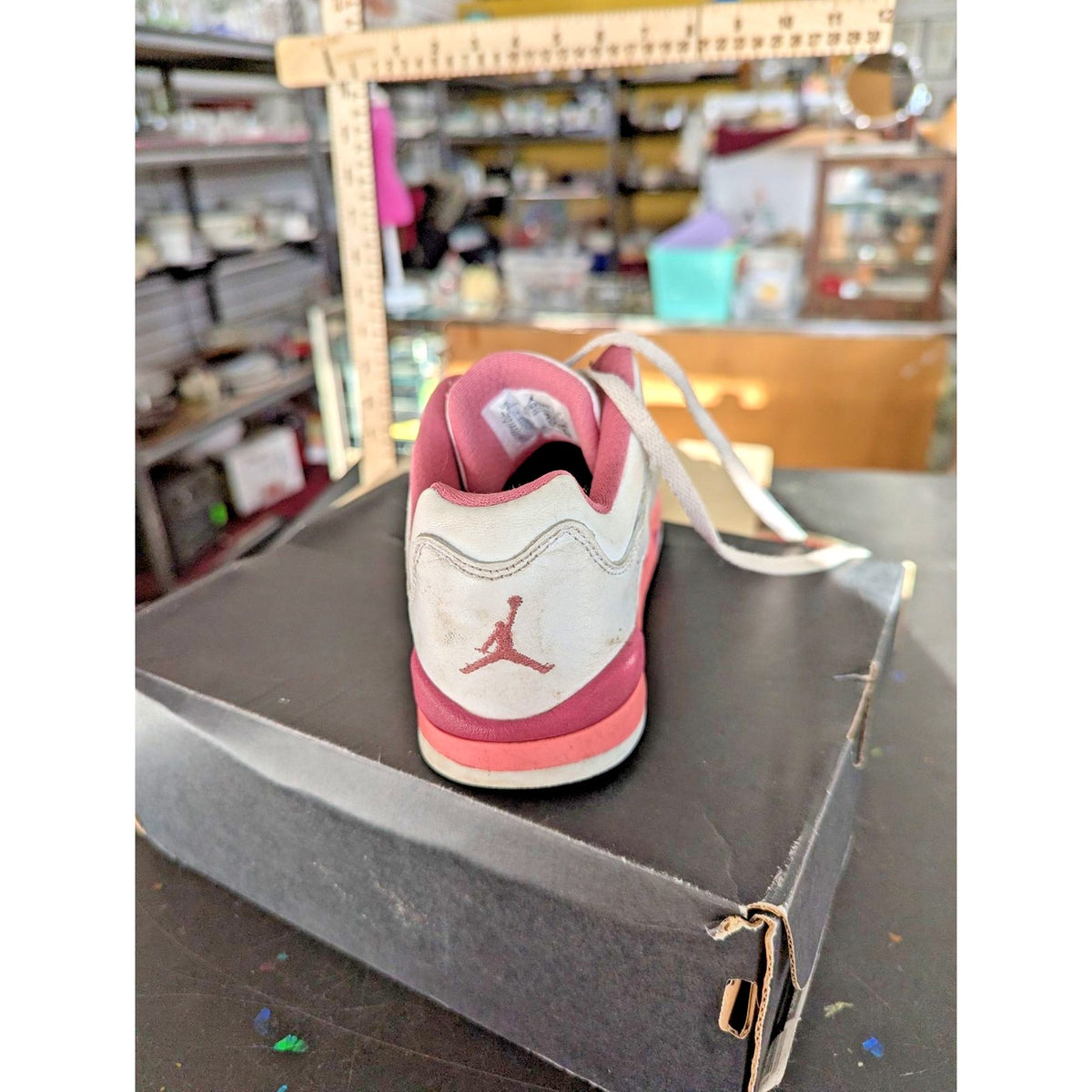 Air Jordan 3 Retro Low GS Sneakers White/Pink Youth Size 1.5 Leather Basketb