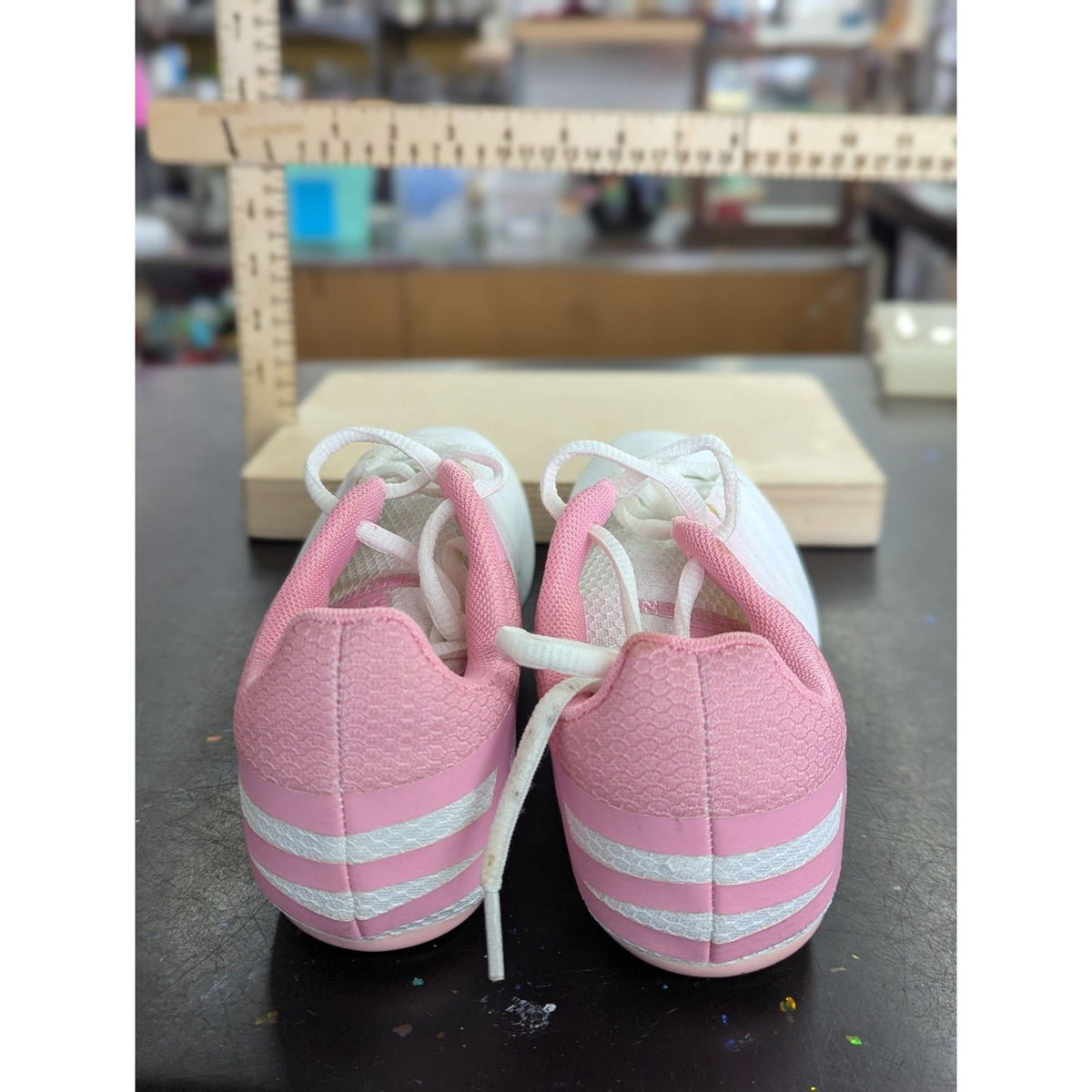Thestron Womens White & Pink Track Spikes Size EU36 Lightweight Athletic Running