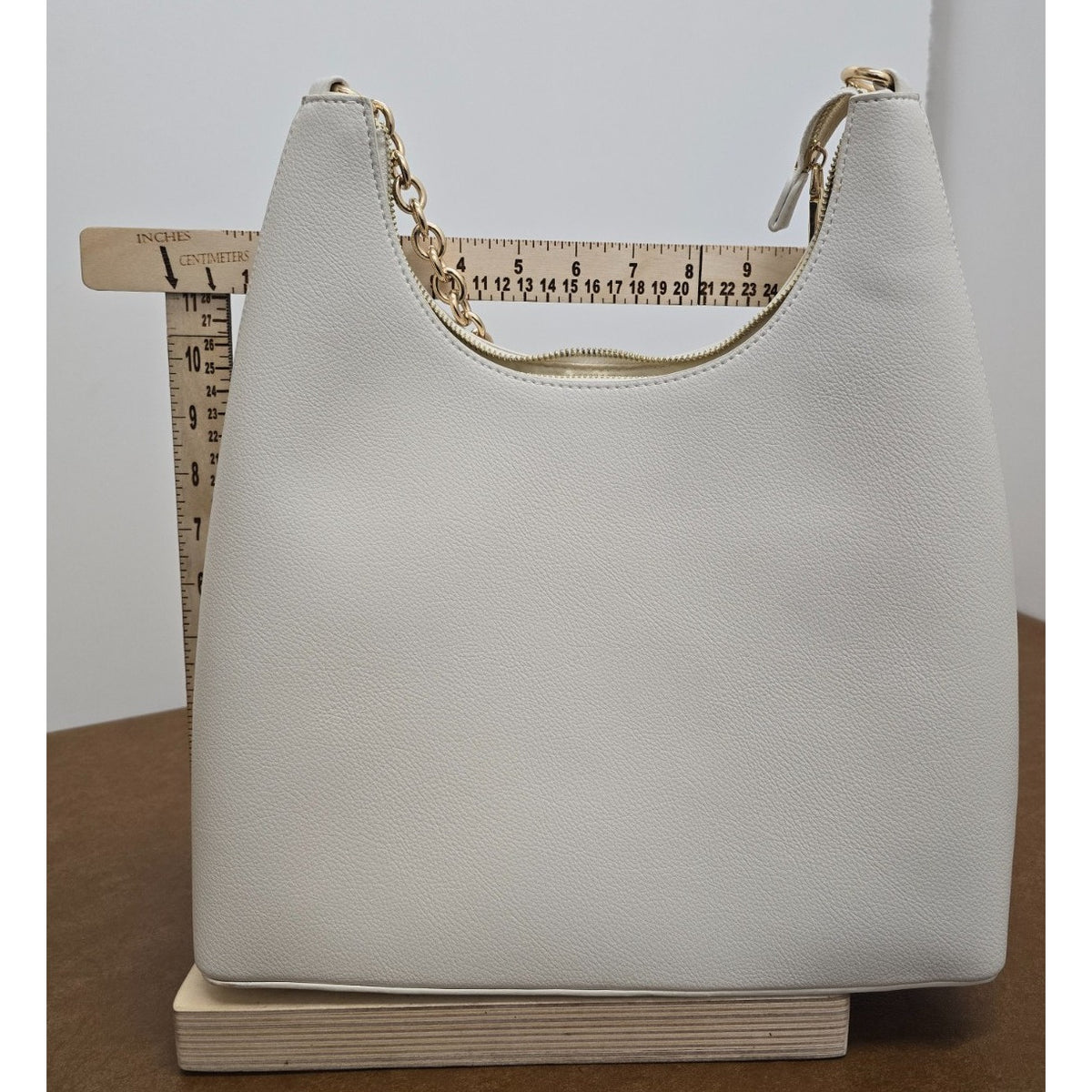 White Tote Bag With Gold Chain Handles AOTA Zip Closure Faux Leather