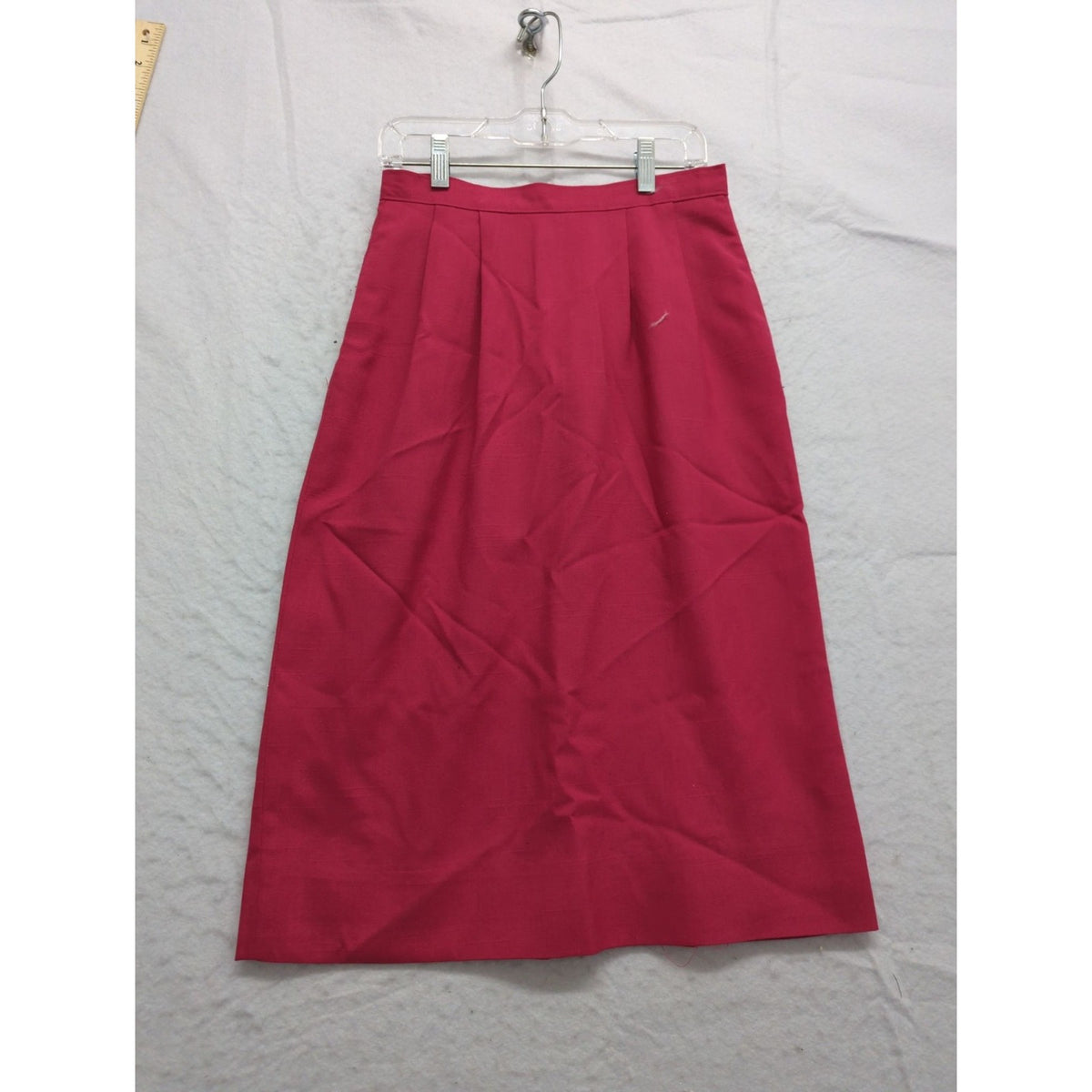 Vintage Fuchsia Pink High-Waisted A-Line Midi Skirt With Button Detail 25" Lengt
