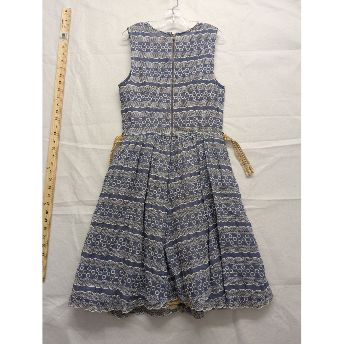 Plenty By Tracy Reese Blue & White Sleeveless Dress With Embroidered Chevron Pattern & Crochet Belt Size 4