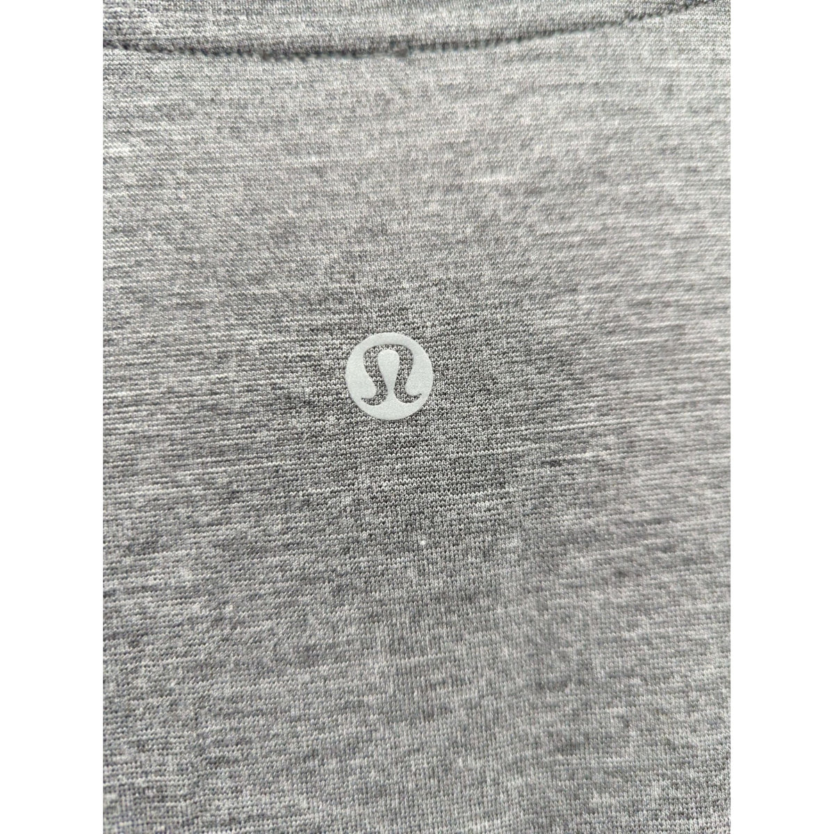 Lululemon Mens Gray Short Sleeve Performance T-Shirt With Mesh Panels Size XL
