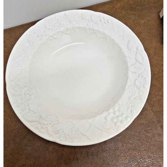 Mikasa English Countryside White DP900 Stoneware Bowls Set Of 7 Embossed Fl