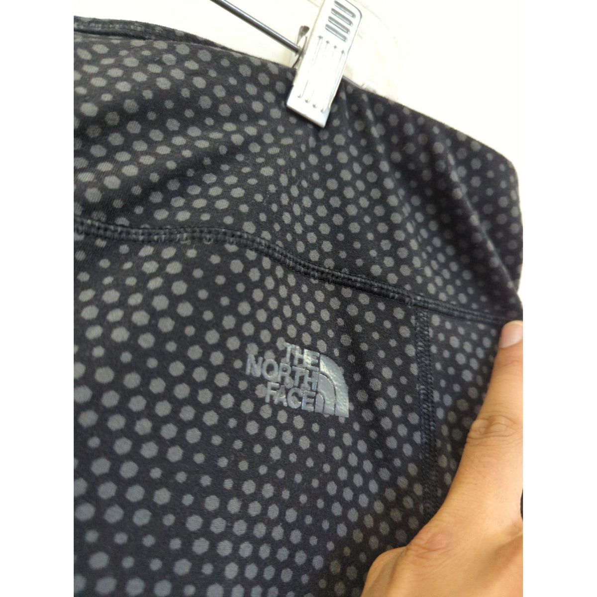 The North Face Womens Black Dot-Patterned Leggings Stretchy & Comfortable Full-Length Activewear Pants For Workouts Or Casual Wear