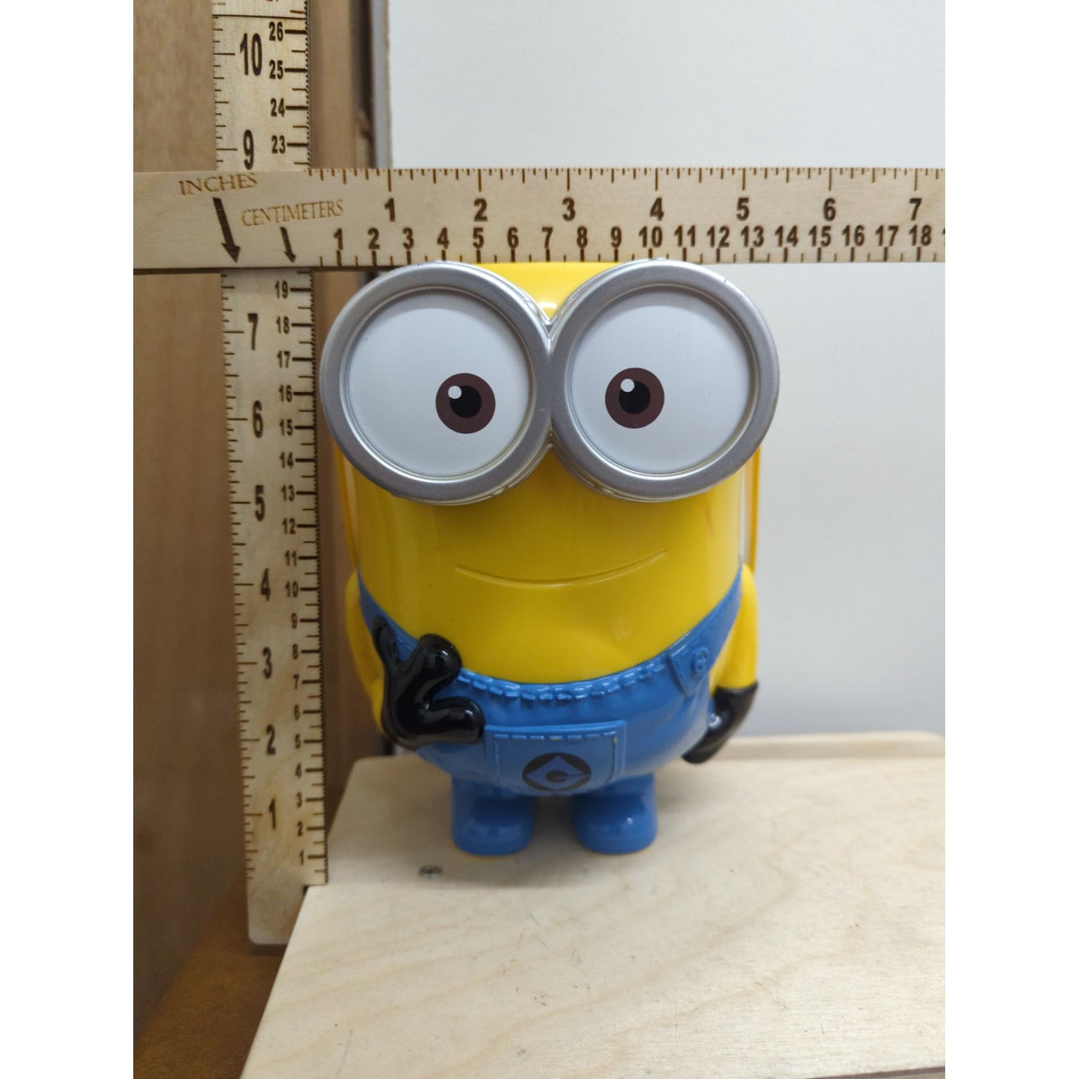 Despicable Me Minions Toy Storage Bucket With 3 Figurines - Yellow & Blue - 10" Tall