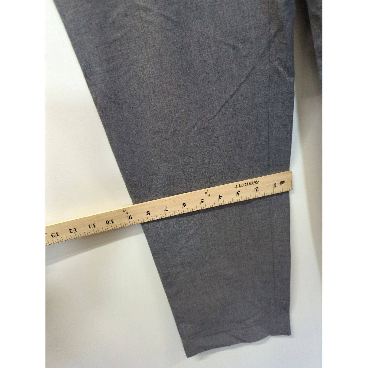 Grey Straight-Leg Mens Dress Pants With Belt Loops & Back Pockets Approx. 32" Waist 30" Inseam
