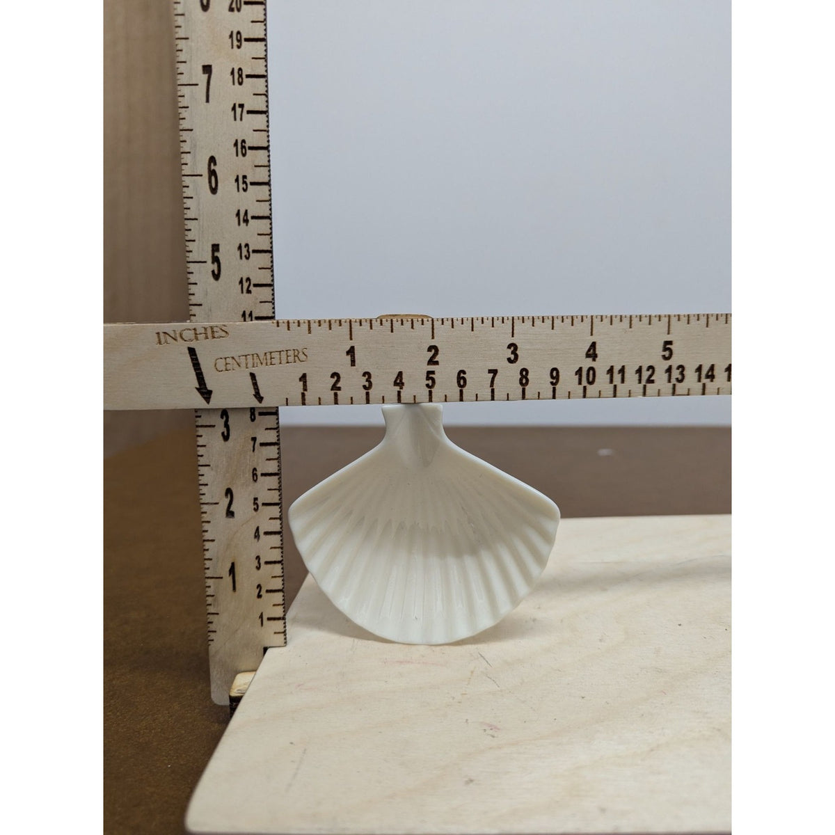 Lenox Ivory Porcelain Shell-Shaped Trinket Dish Set Of 2 Small Decorative Plates