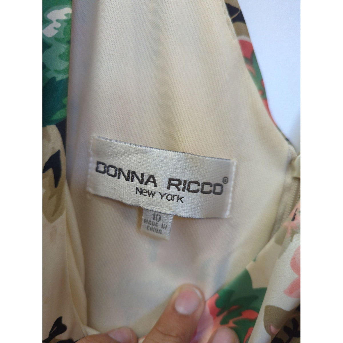 Donna Ricco Floral Sleeveless V-Neck Dress Size 10 Beige Pink Green Knee Length