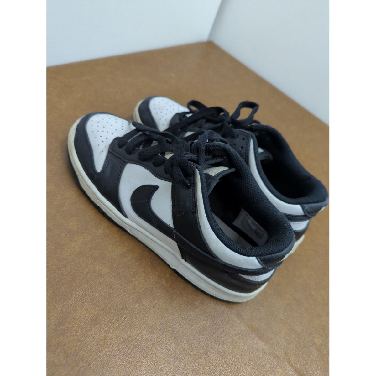 Nike Dunk Low Black & White Sneakers US 7Y Pre-Owned
