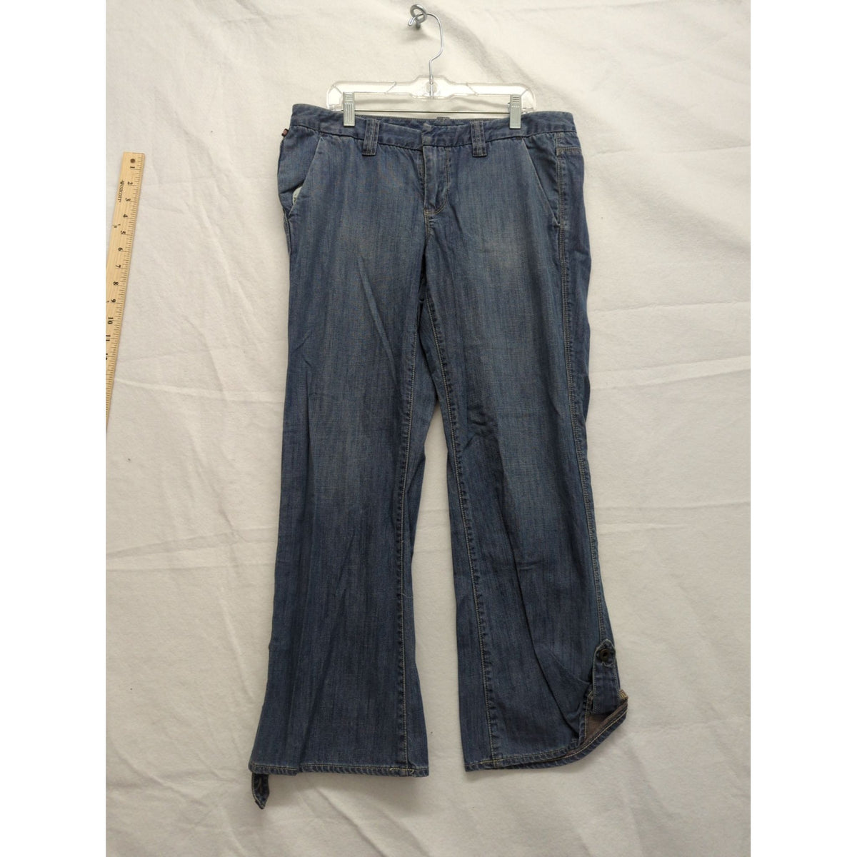 Vintage Womens Denim Pants Size 8 Relaxed Fit Flared Leg Cotton Blue Jeans