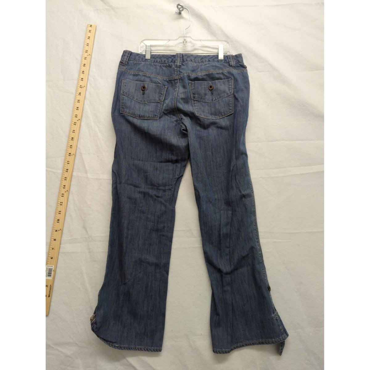 Vintage Womens Denim Pants Size 8 Relaxed Fit Flared Leg Cotton Blue Jeans