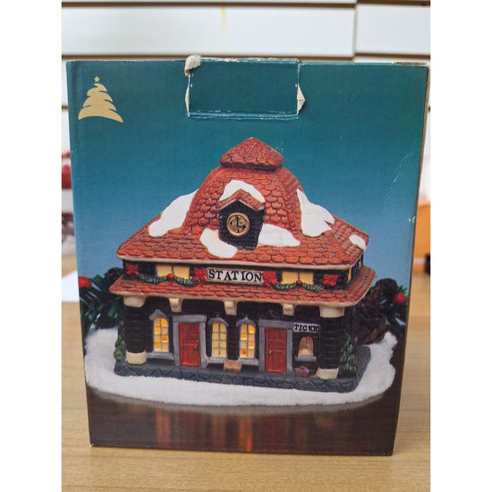 Trim A Home Holiday Memories Light-Up Station Decor