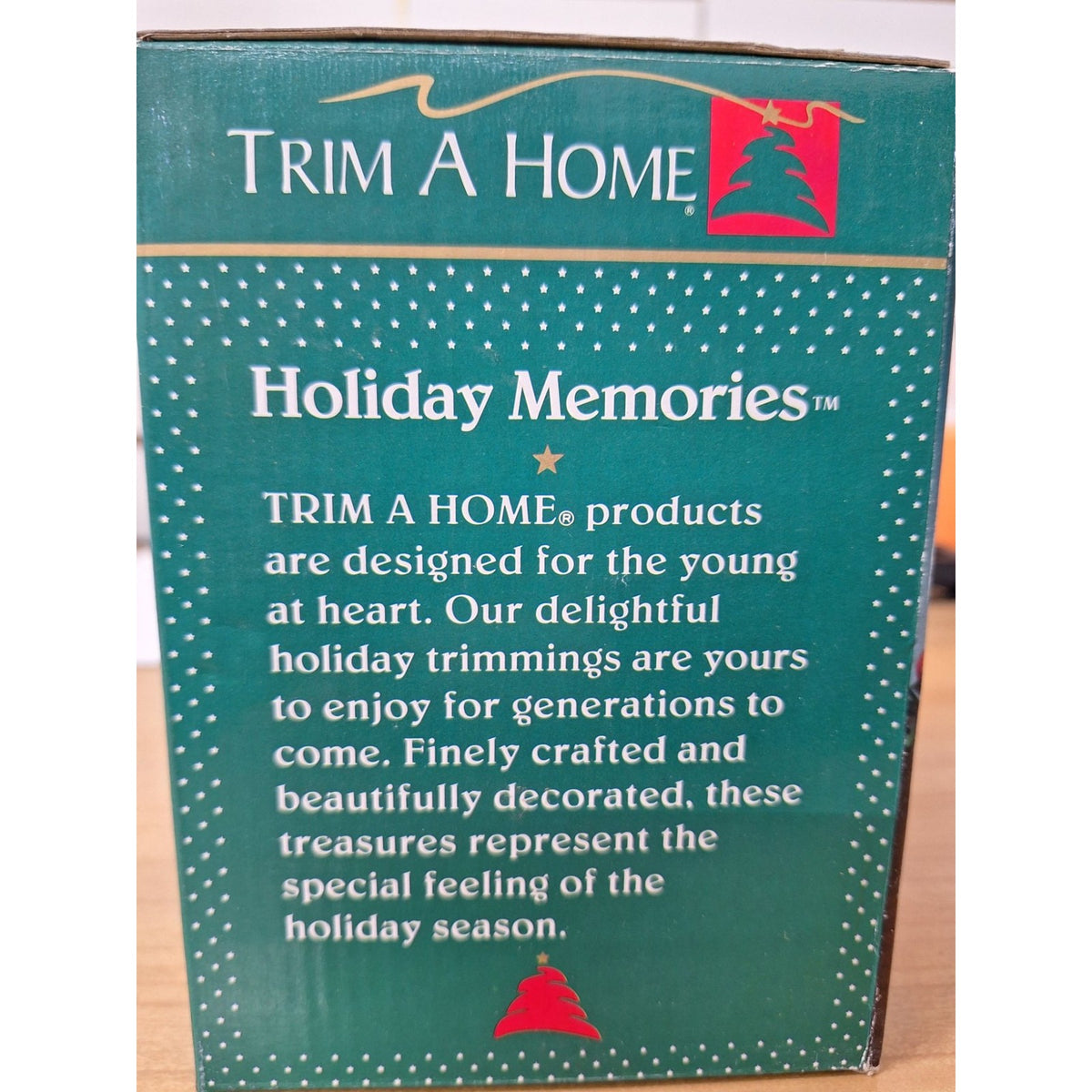 Trim A Home Holiday Memories Light-Up Station Decor