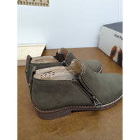 Hush Puppies Womens Mazin Cayto Dark Olive Nubuck Shoes Size 6 US Wide Fit Comfortable & Stylish Design With Zippers.