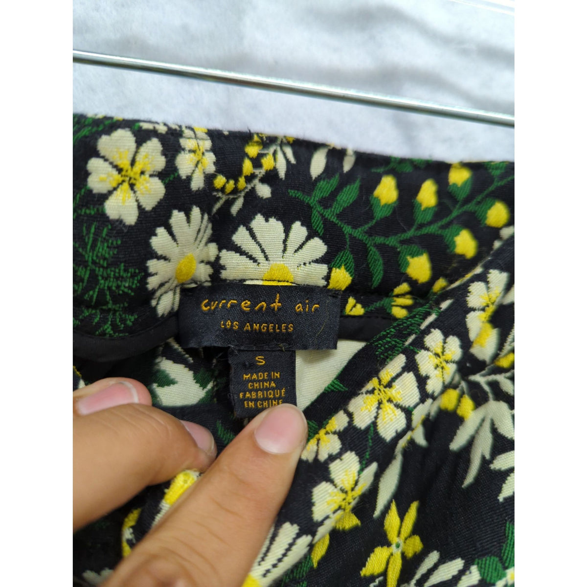 Current Air Black Floral Pants Womens S Daisy Print Tapered Leg 32" Length