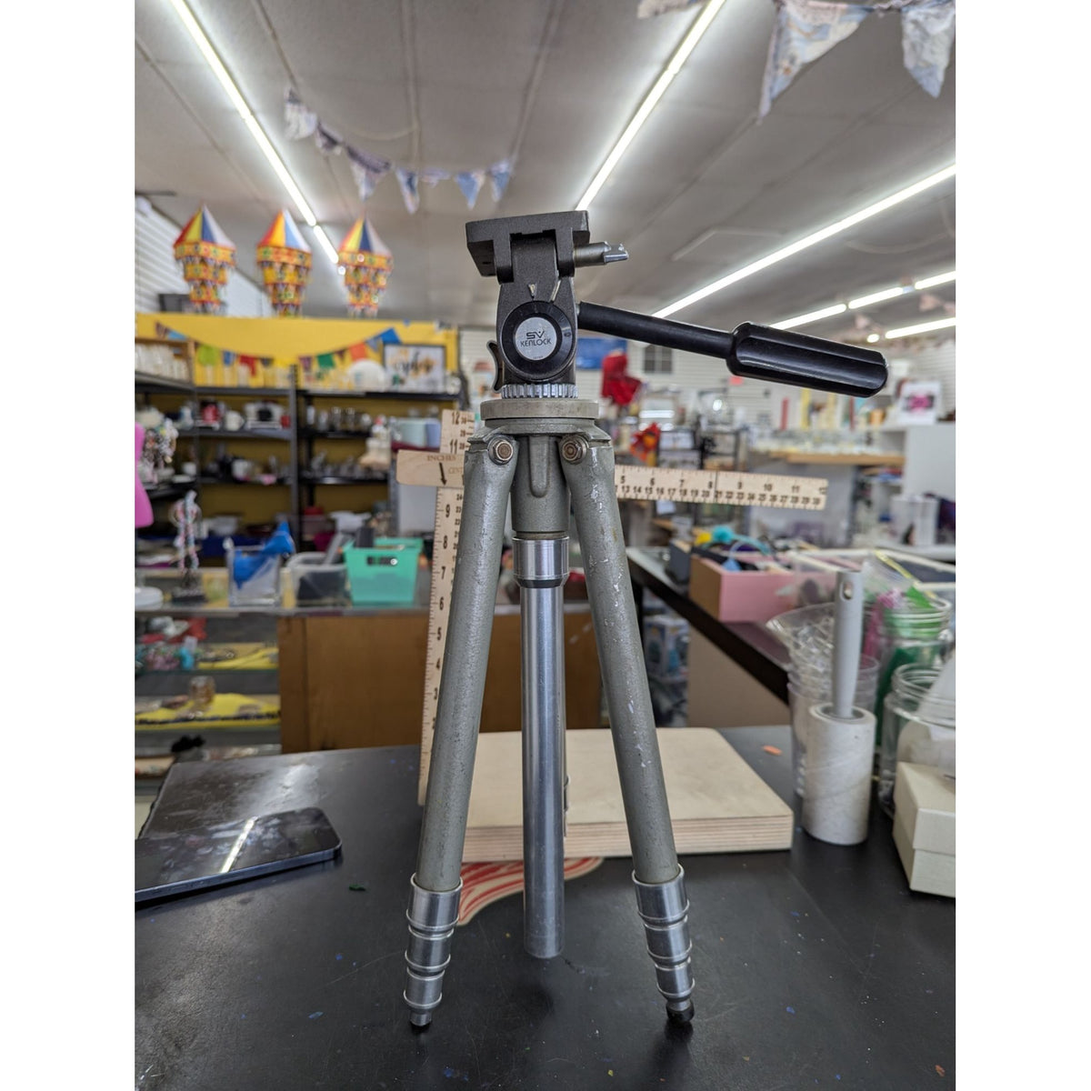 Kenlock SV Tripod With 3-Way Pan Head Vintage Adjustable Height Lightweight Aluminum Construction