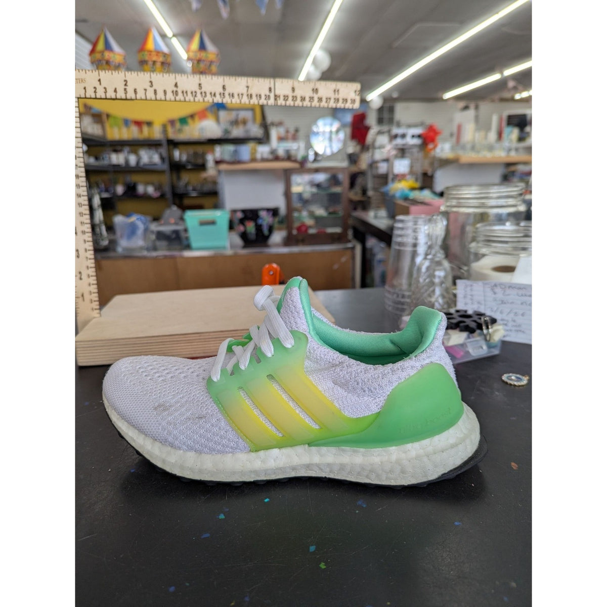 Adidas UltraBoost Running Shoes White/Green Size 11 Lace-Up Lightweight Mesh Bre