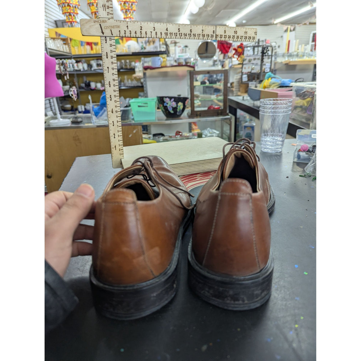 Mens Brown Leather Oxford Dress Shoes With Lace-Up Design