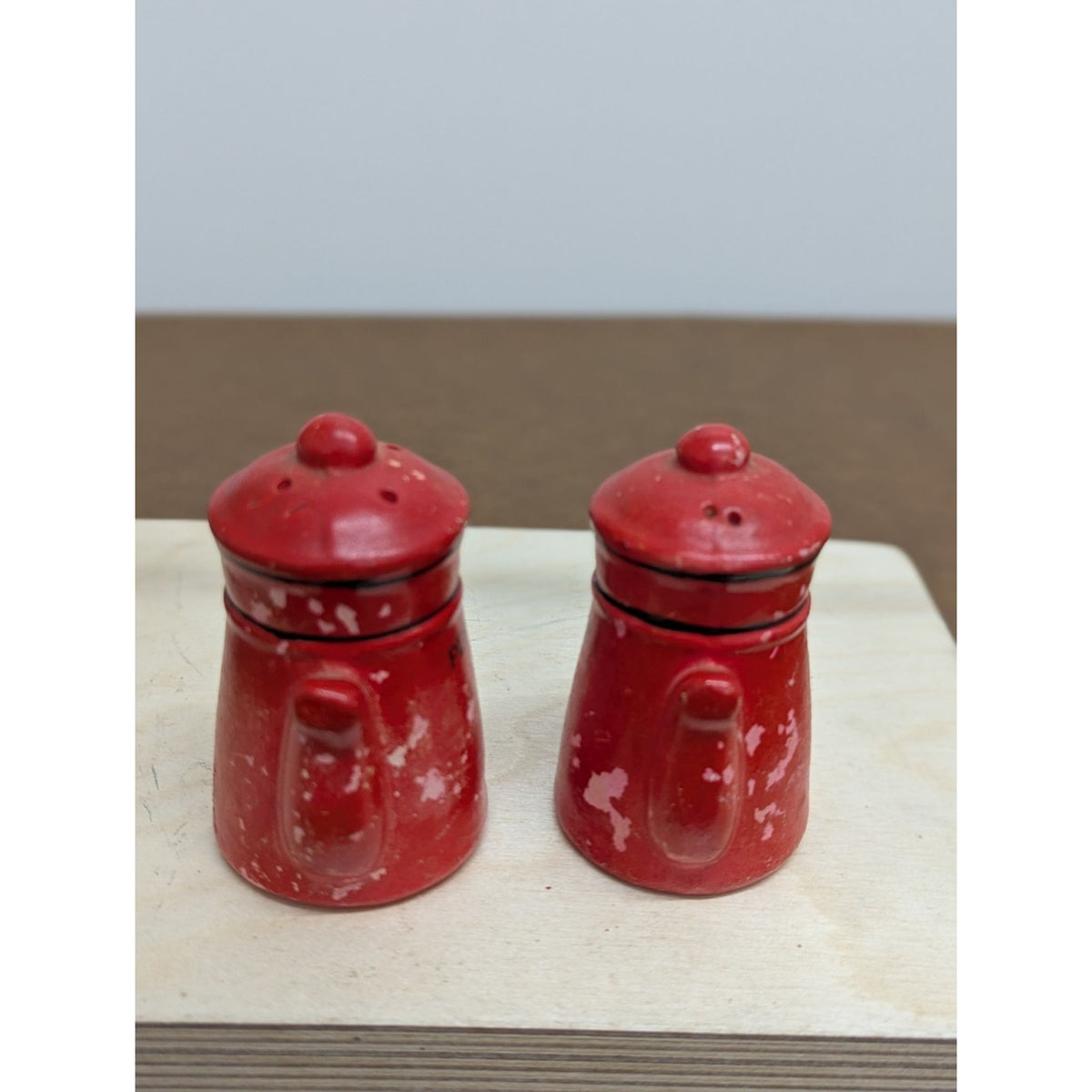 Vintage Red Metal Salt & Pepper Shakers In Teapot Design With Handles Rustic Kit