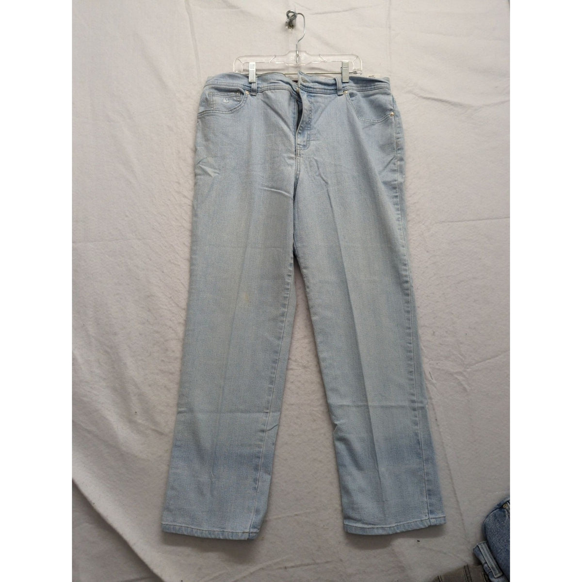 Gloria Vanderbilt Womens Light Wash Denim Jeans Size 18 Straight Leg Comfortable