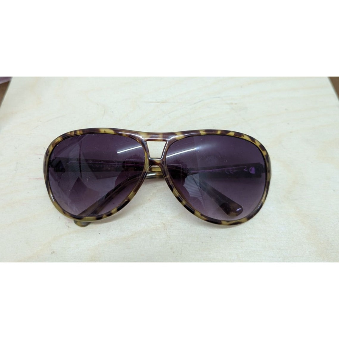 Vince Camuto Designer Tortoiseshell Aviator Sunglasses With Gradient Lens