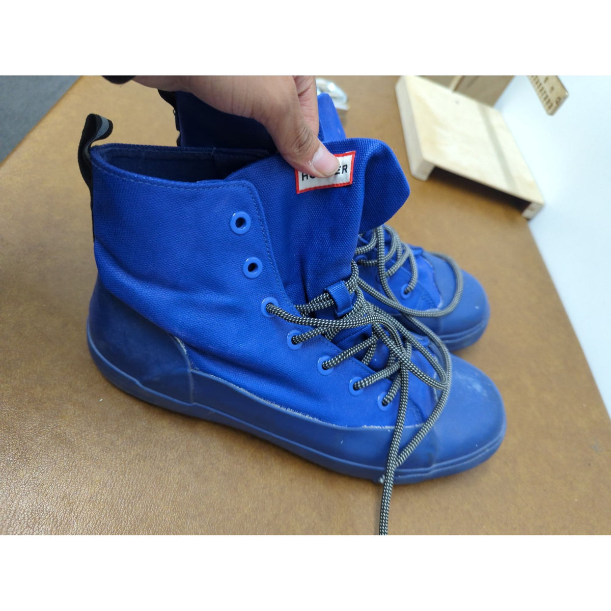 Hunter Blue High-Top Canvas Mens Shoes With Rubber Soles & Lace-Up Closure Size M11/W13