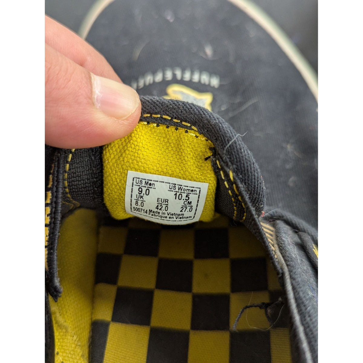 Harry Potter Vans Hufflepuff Black Canvas Slip-On Shoes Yellow Sole Mens 9 Womens 10.5