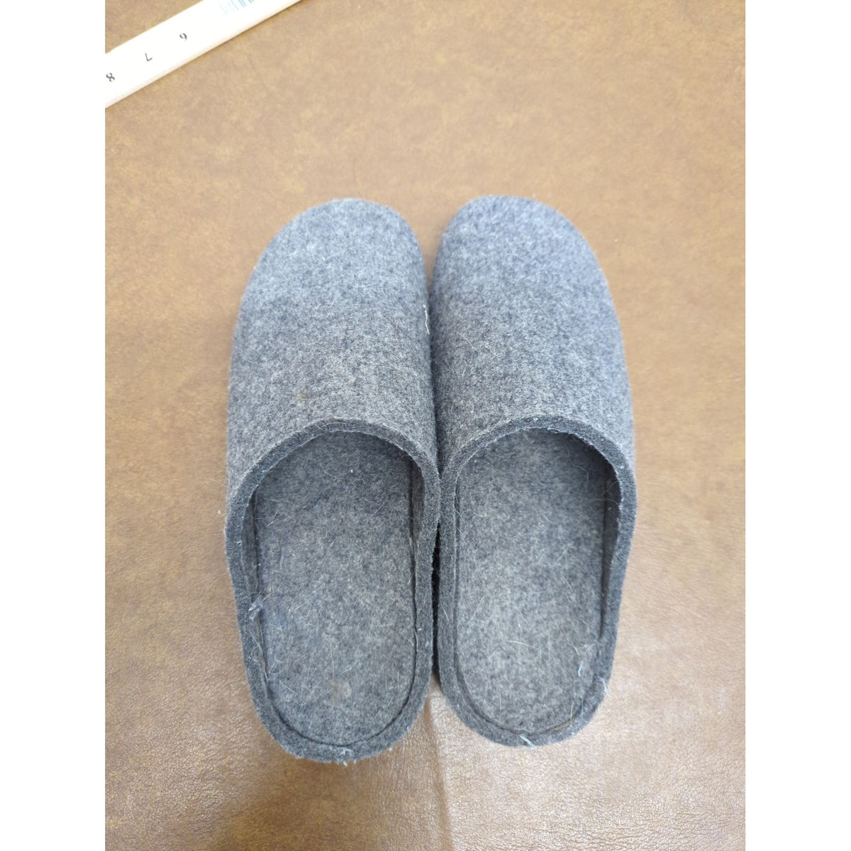 Gray Felt Slippers With Rubber Sole Lightweight Indoor/Outdoor Winter Comfort Size 10