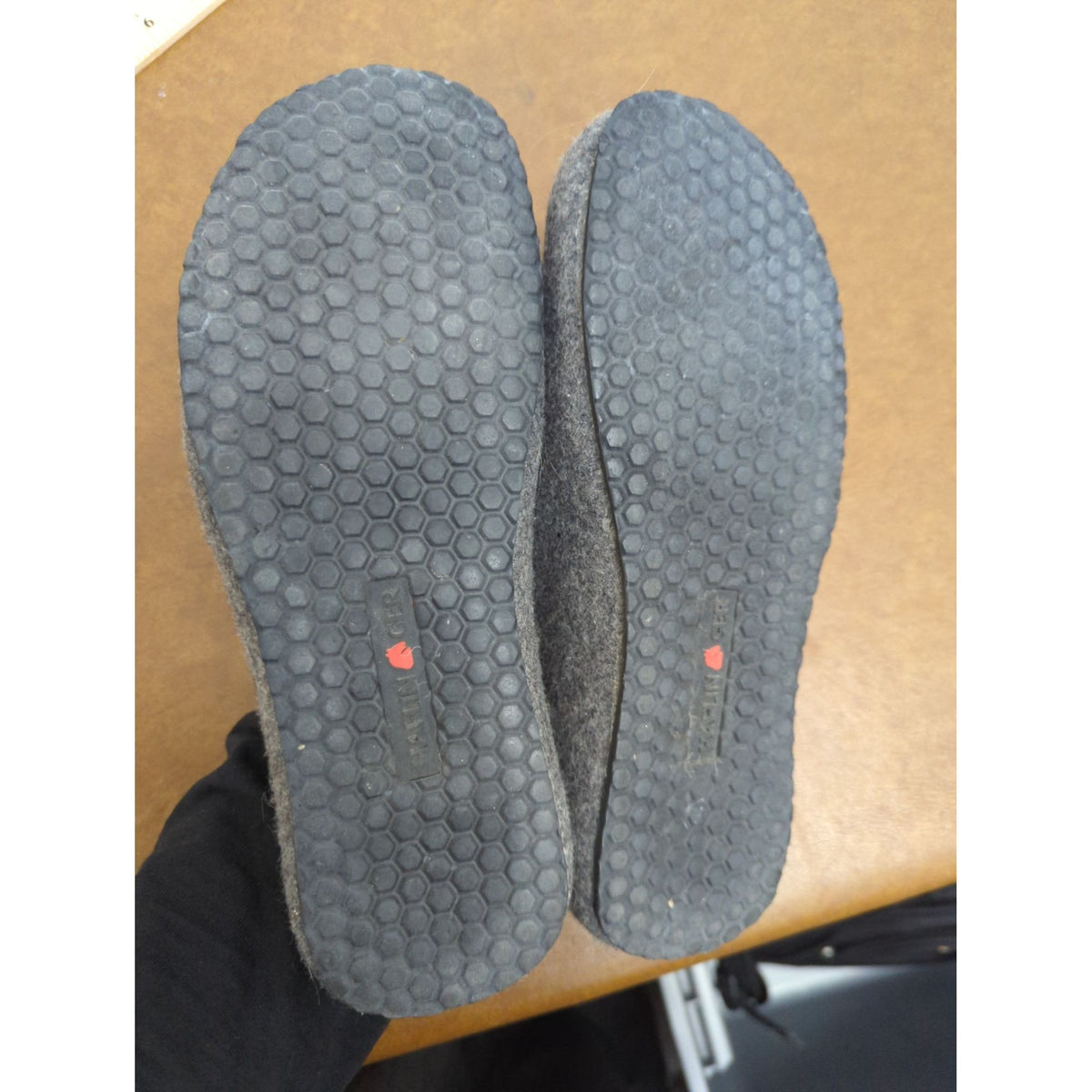 Gray Felt Slippers With Rubber Sole Lightweight Indoor/Outdoor Winter Comfort Size 10