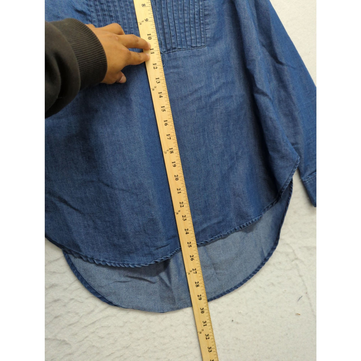 Fourteenth Place Womens Denim Button-Front Pintuck Tunic Top S/P Long-Sleeve