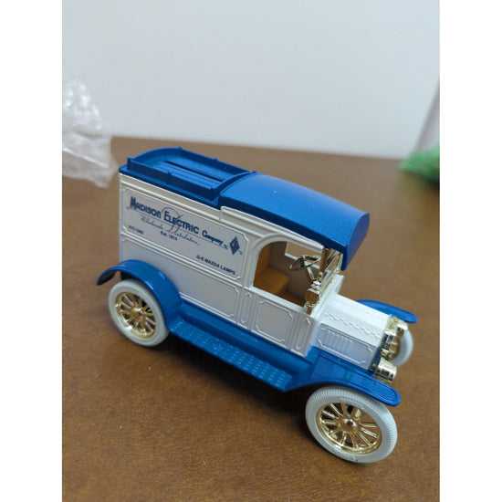 1913 Model T Delivery Bank Madison Electric Die-Cast Collectible Locking Coin Bank With Key Blue & White 1/25 Scale