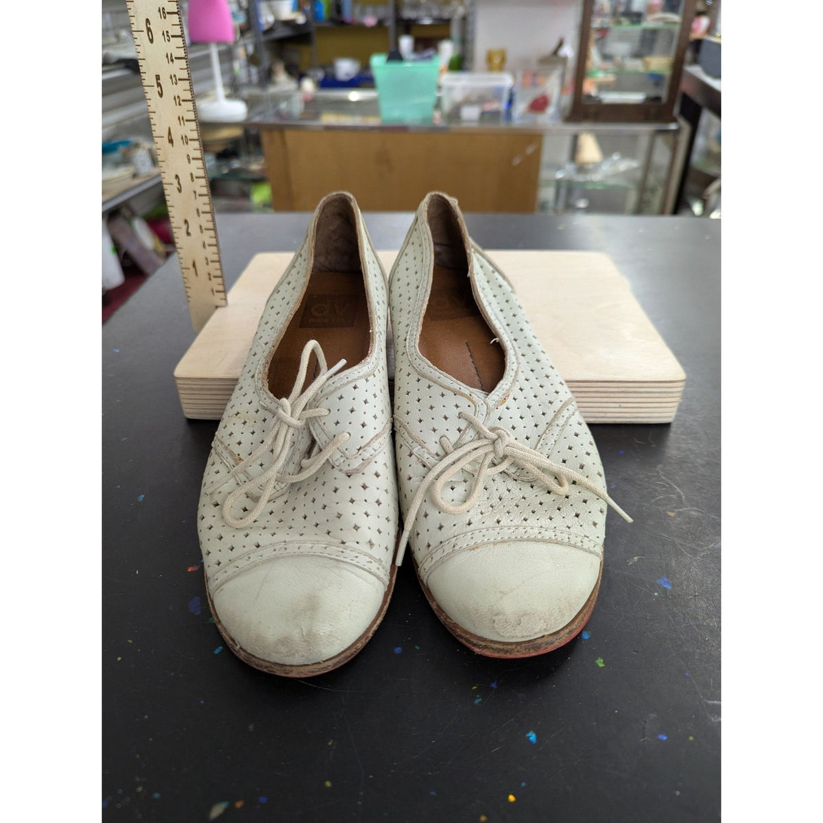 Vintage Womens Dolce Vita Leather Lace-Up Oxfords With Red Soles