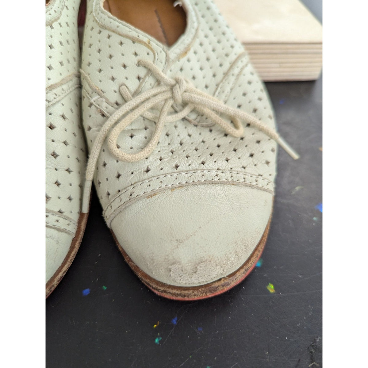 Vintage Womens Dolce Vita Leather Lace-Up Oxfords With Red Soles