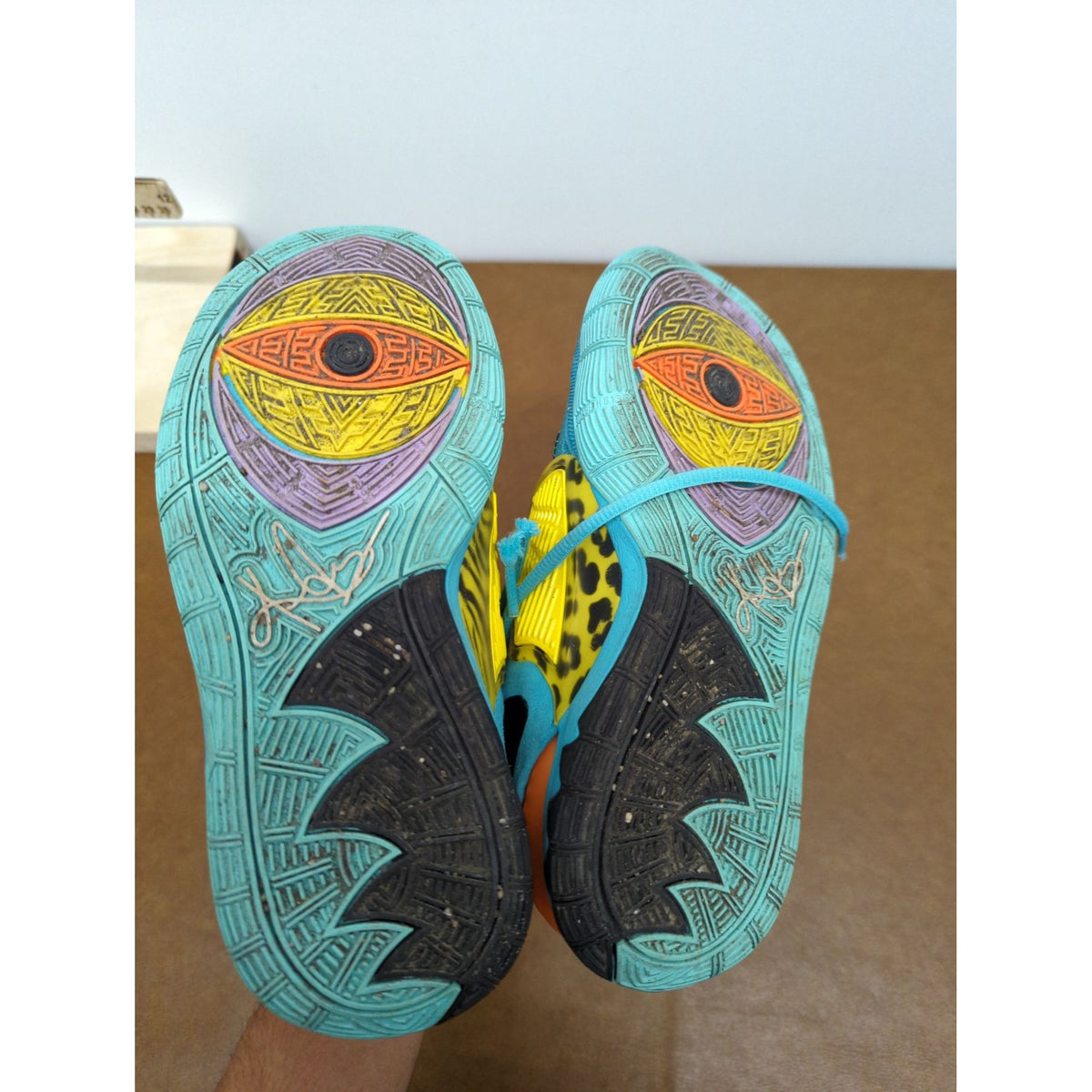 Nike Kyrie 6 Aqua Tiger Print Basketball Shoes US 5.5Y Multicolor Sole