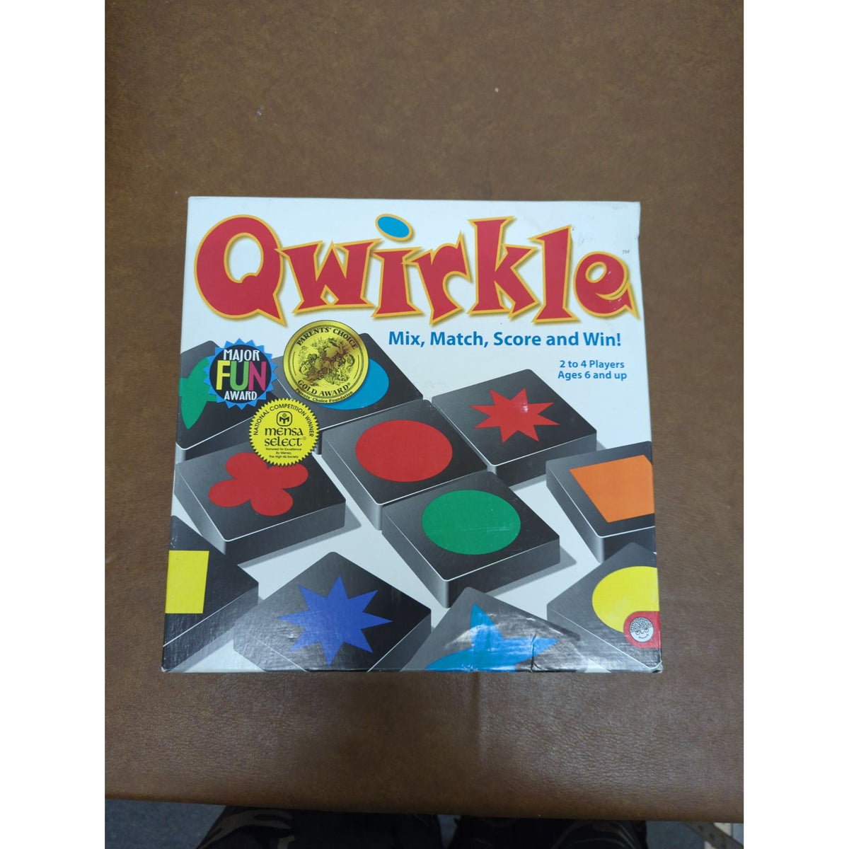 Qwirkle Board Game For 2-4 Players Ages 6+ Mix Match Score Fun Mensa Select Award